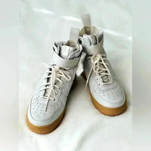 Nike SF Air Force 1 Mid Women’s Size 7